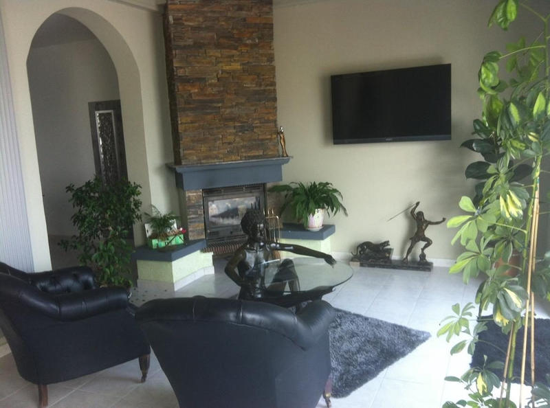 Maison - 182 m² - 7 pièces