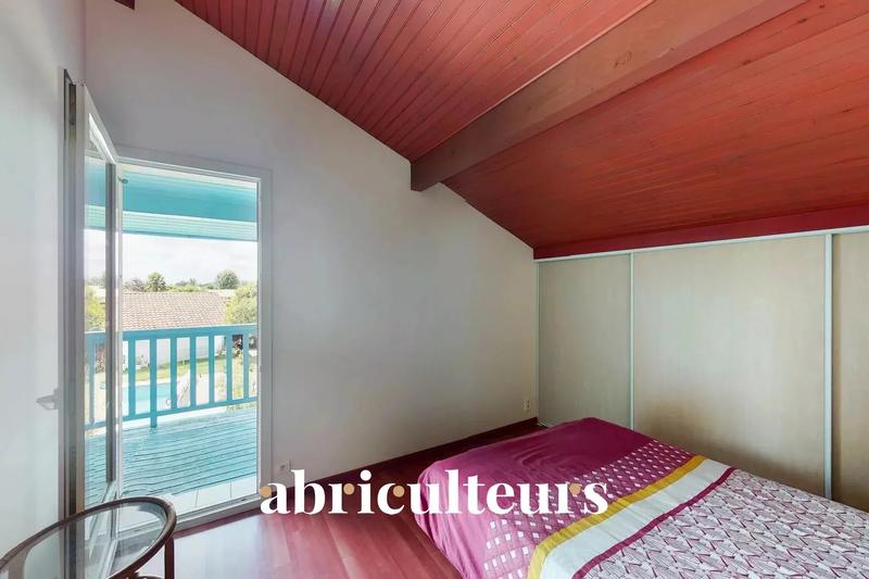 Maison - 160 m² - 5 pièces