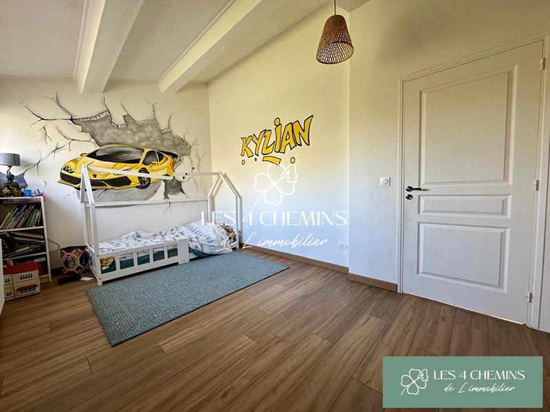 Villa - 236 m² - 4 pièces