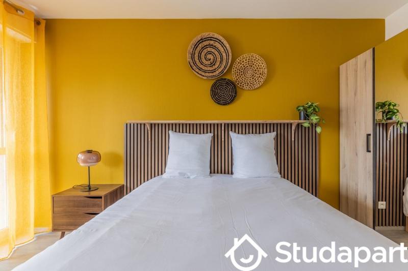 Chambre - 15 m² - 1 pièce