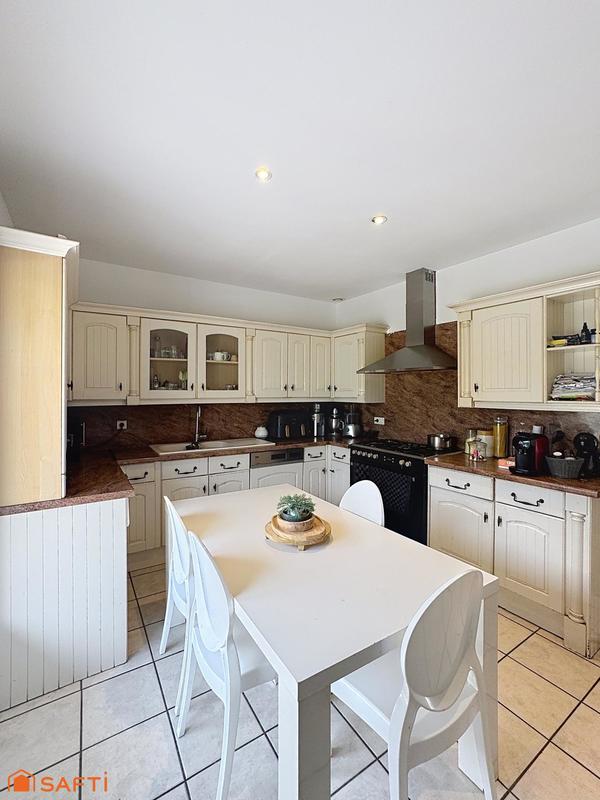 Maison - 176 m² - 8 pièces