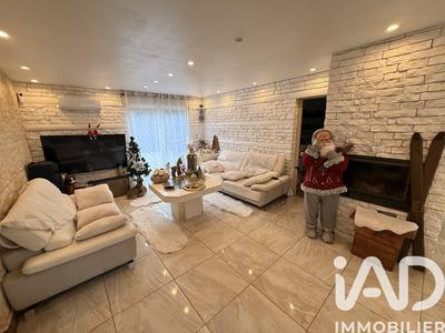 Maison - 96 m² - 4 pièces