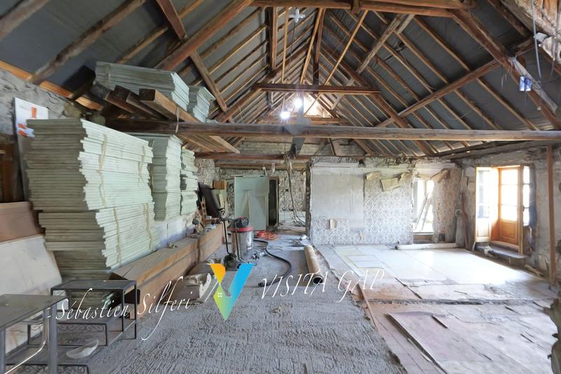 Maison - 320 m² - 3 pièces