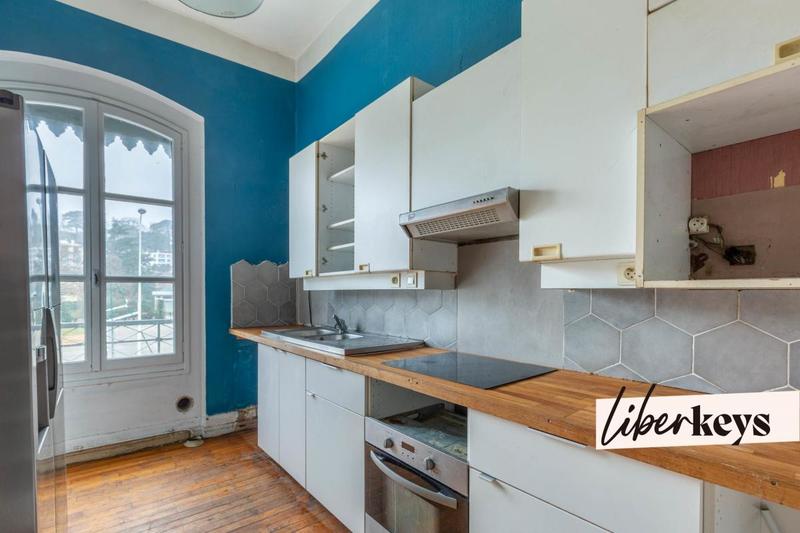 Immeuble - 330 m² - 10 pièces