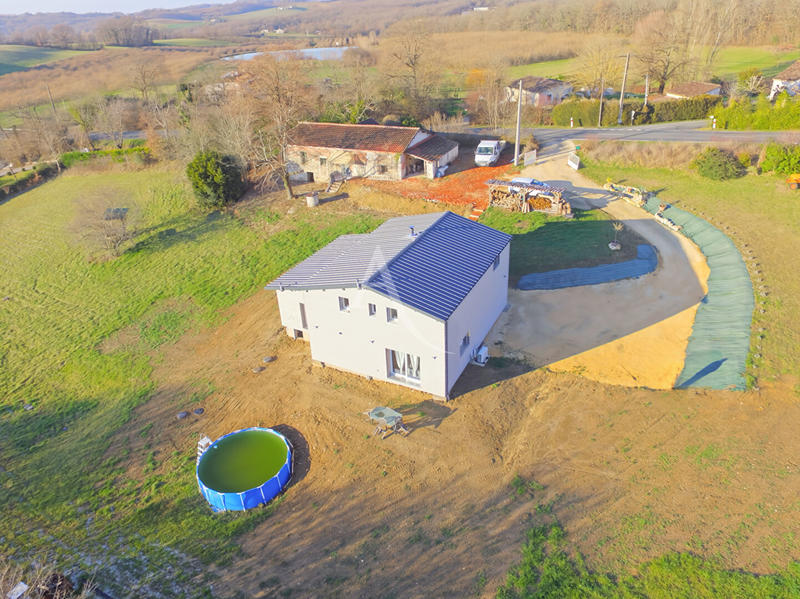 Maison - 150 m² - 5 pièces