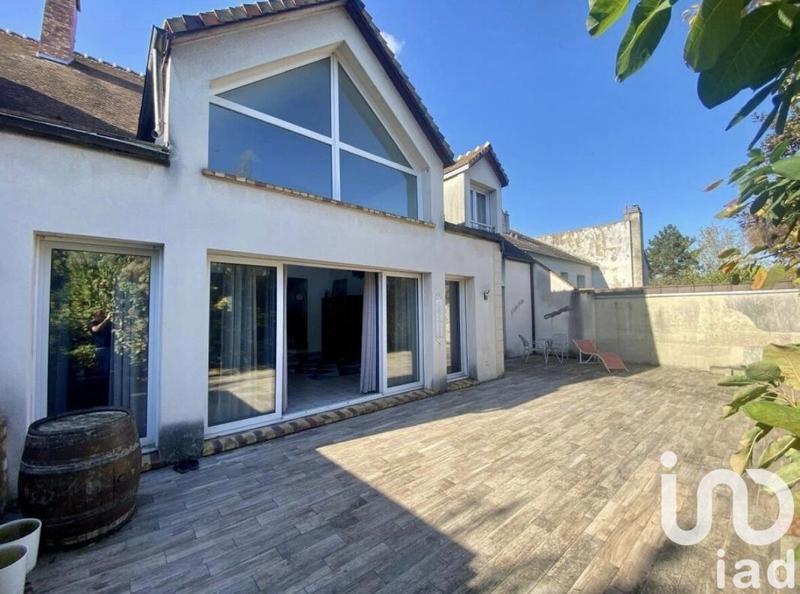 Maison - 360 m² - 9 pièces