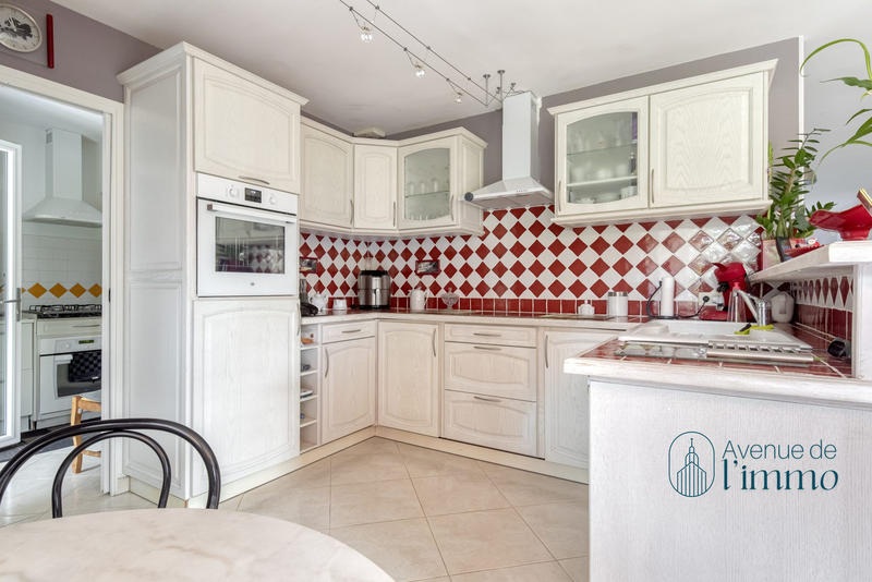 Maison - 186 m² - 6 pièces