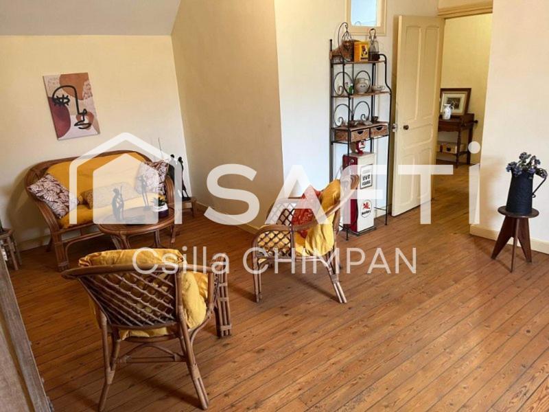 Local commercial - 255 m² - 8 pièces