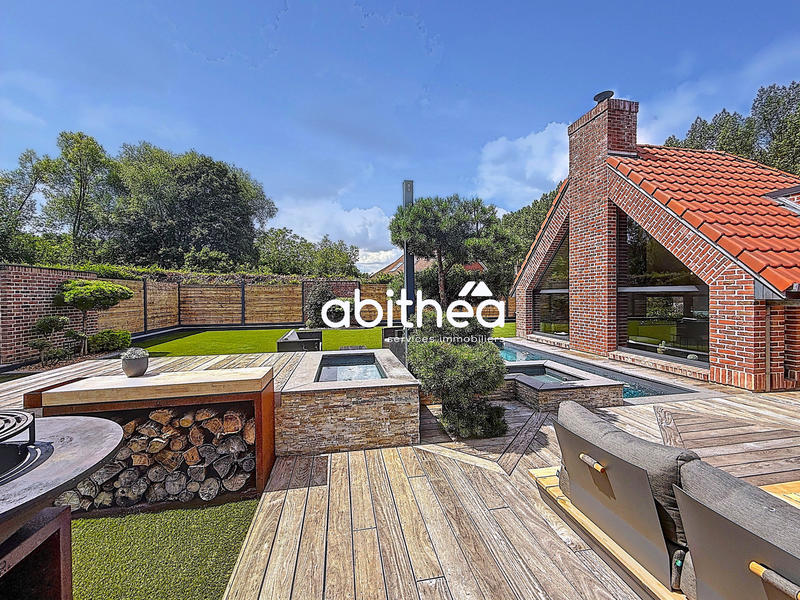 Villa - 388 m² - 9 pièces