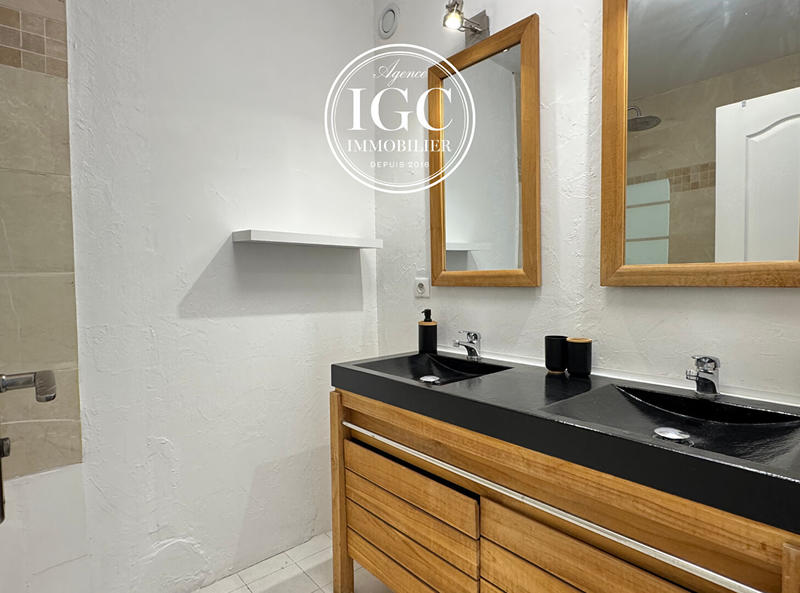 Appartement - 85 m² - 5 pièces