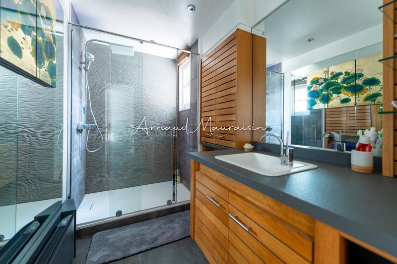 Maison - 187 m² - 7 pièces