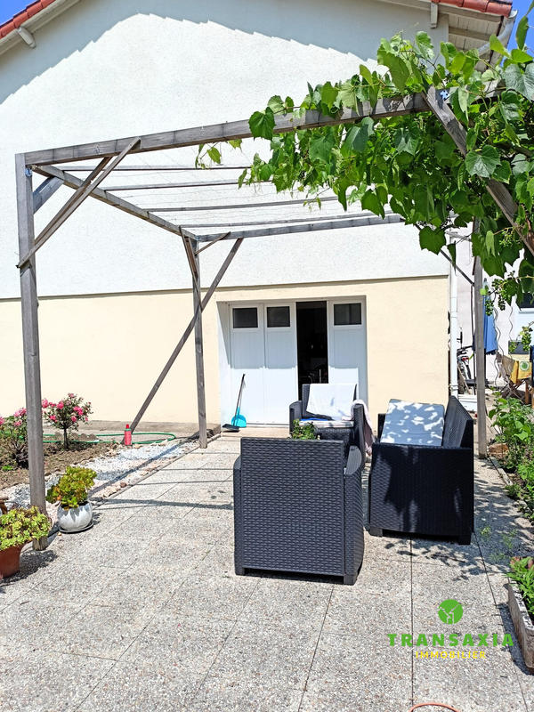 Maison - 90 m² - 5 pièces