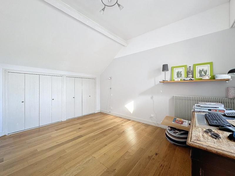 Maison d'architecte - 220 m² - 9 pièces