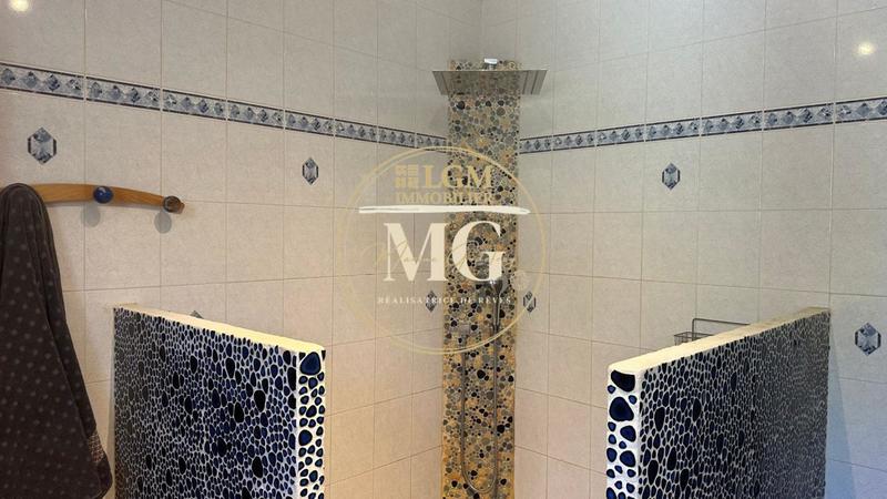 Maison - 184 m² - 5 pièces