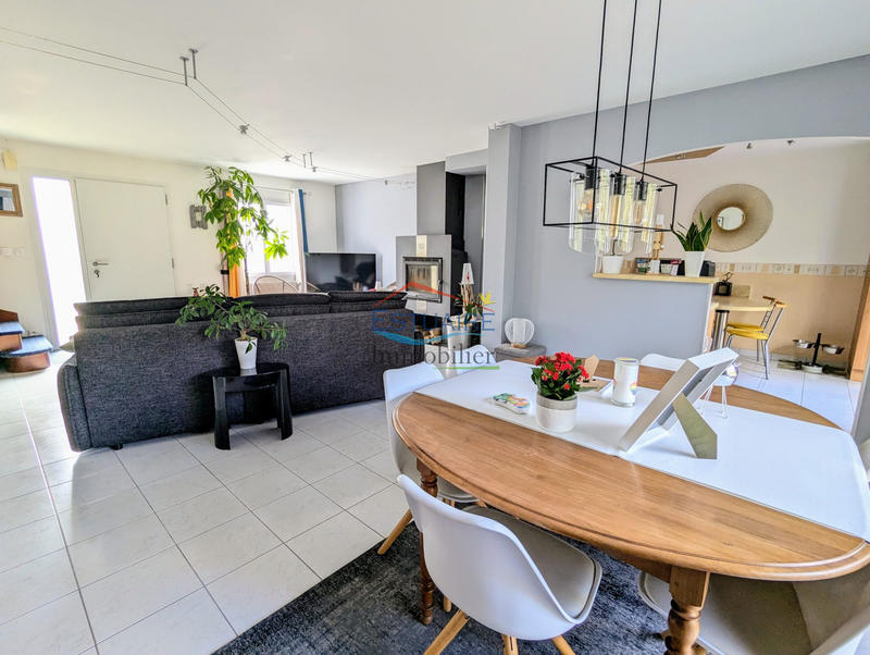 Maison - 122 m² - 5 pièces