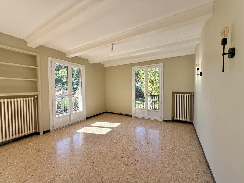 Maison - 231 m² - 10 pièces