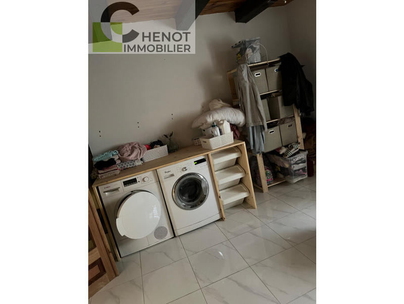 Propriété - 236 m² - 5 pièces