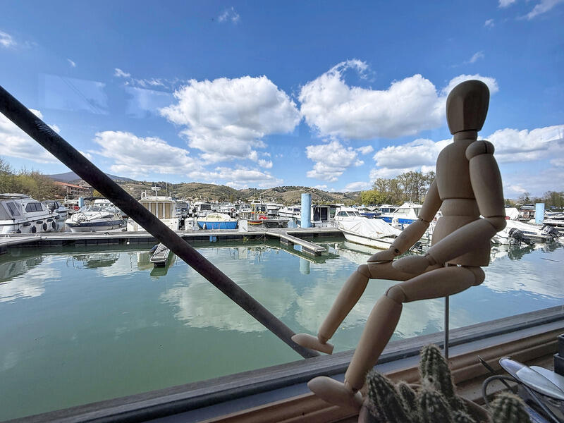 Péniche - 190 m² - 6 pièces