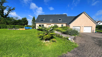 Maison - 181 m² - 6 pièces