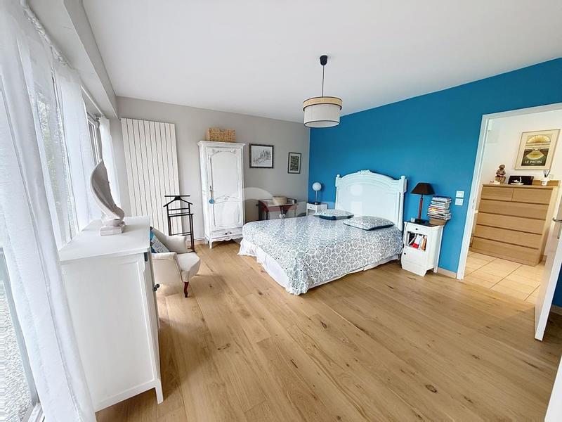 Maison - 180 m² - 6 pièces