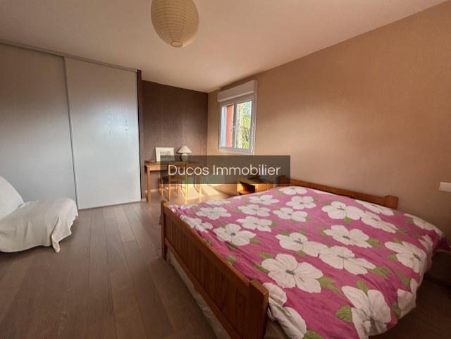 Maison - 240 m² - 6 pièces