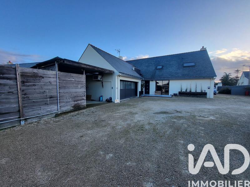 Maison - 183 m² - 8 pièces