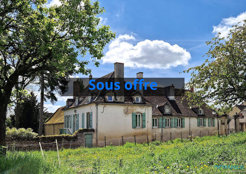 Maison - 263 m² - 9 pièces