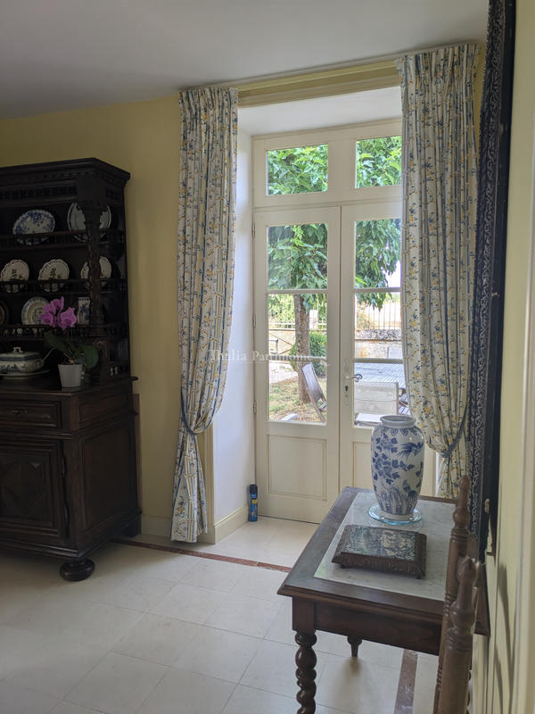 Maison - 278 m² - 12 pièces