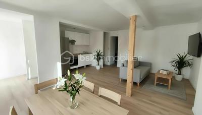 Immeuble - 97 m² - 5 pièces
