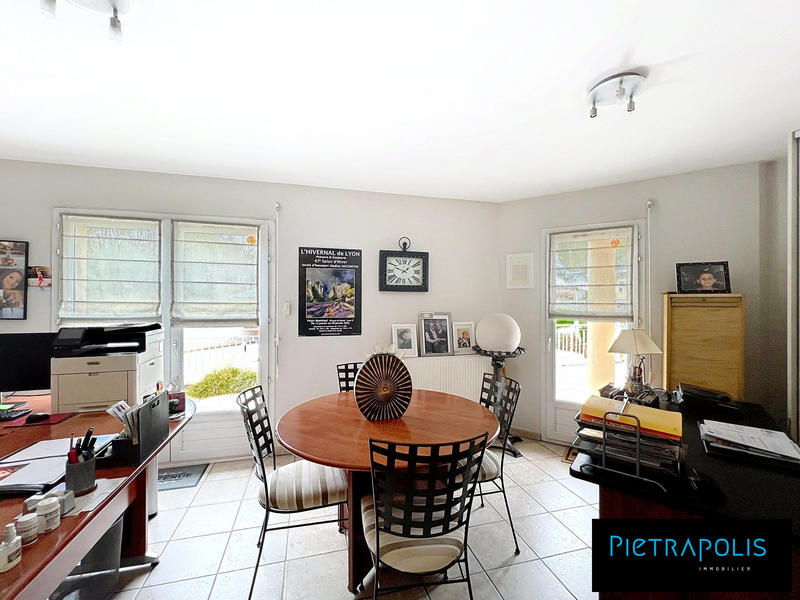 Maison - 253 m² - 10 pièces