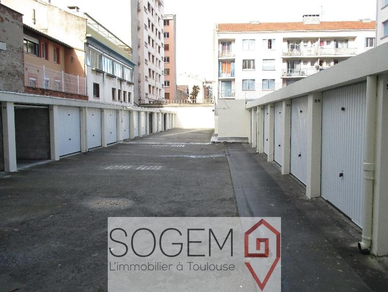 Parking / Garage - 12 m²