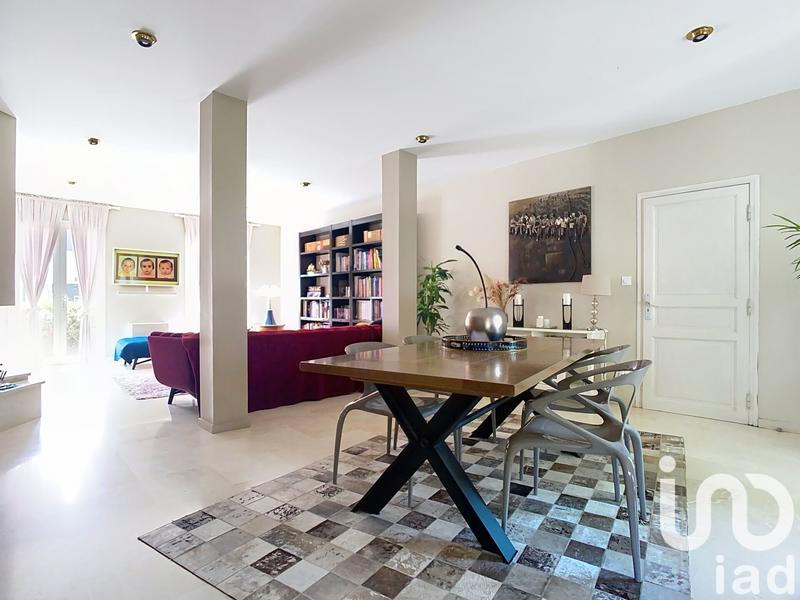 Maison - 280 m² - 7 pièces