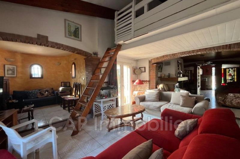 Villa - 170 m² - 8 pièces