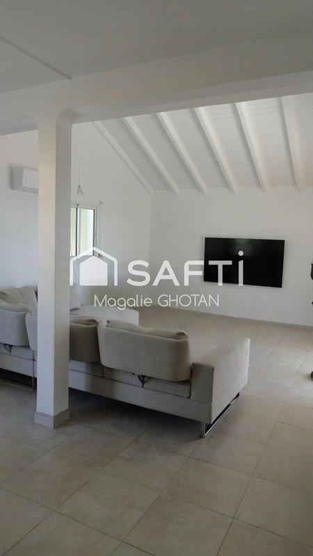 Maison - 174 m² - 9 pièces