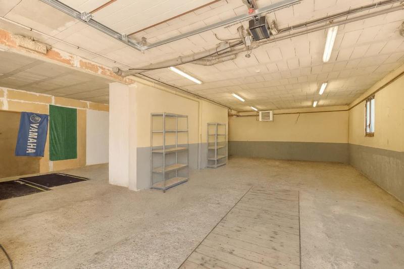 Maison - 260 m² - 6 pièces