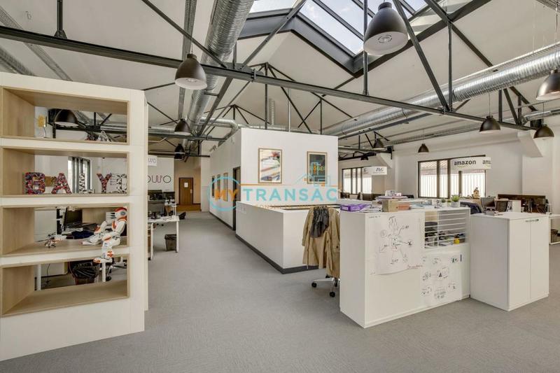 Local d'activité / Entrepôt - 3 292 m²