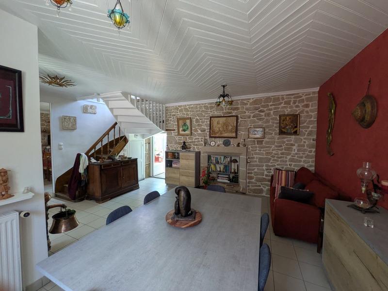 Maison - 195 m² - 9 pièces