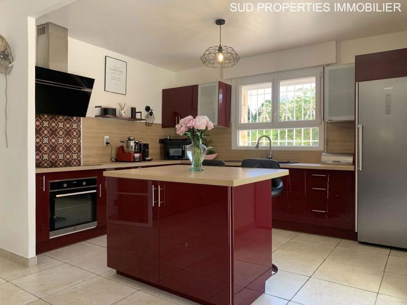 Propriété - 200 m² - 7 pièces