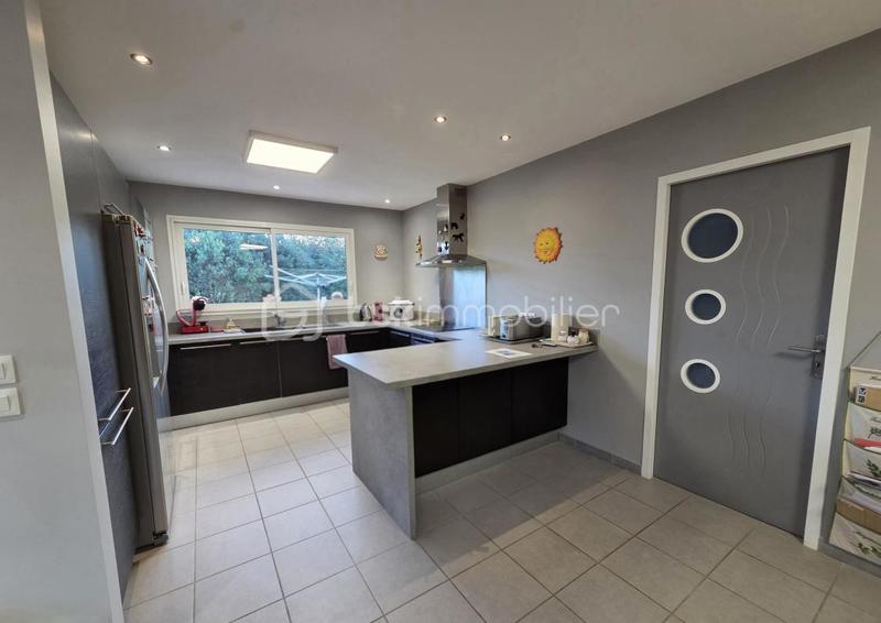 Maison - 132 m² - 6 pièces