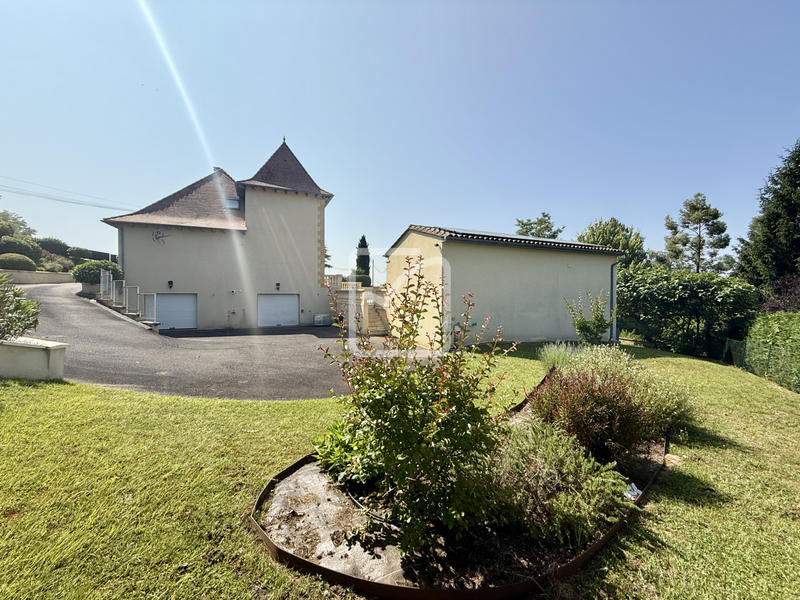 Maison - 150 m² - 7 pièces