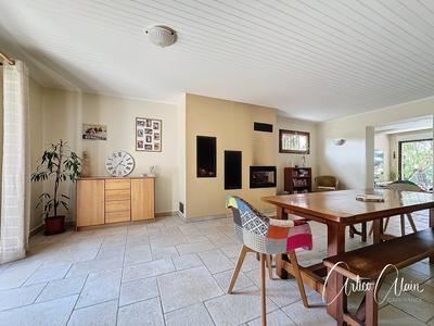 Maison - 135 m² - 5 pièces