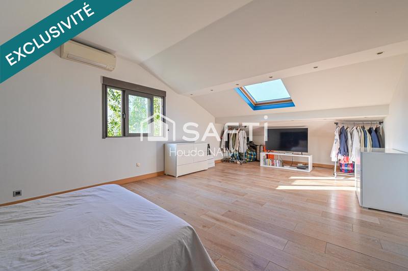 Maison - 220 m² - 7 pièces