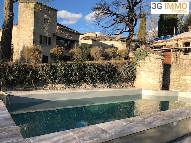 Maison en pierre - 252 m² - 9 pièces