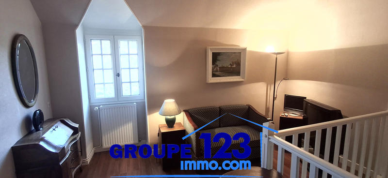 Maison - 220 m² - 6 pièces