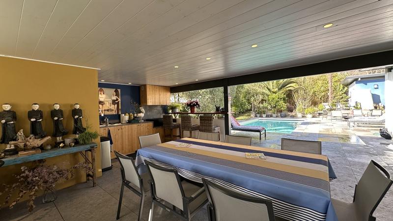 Maison d'architecte - 250 m² - 9 pièces