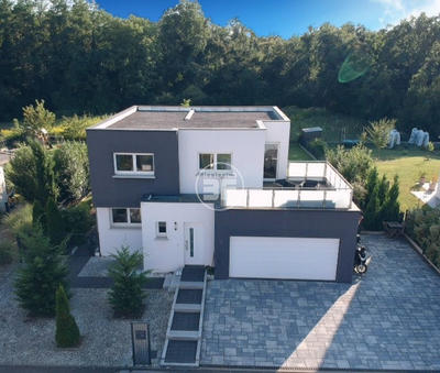 Maison contemporaine - 136 m² - 5 pièces