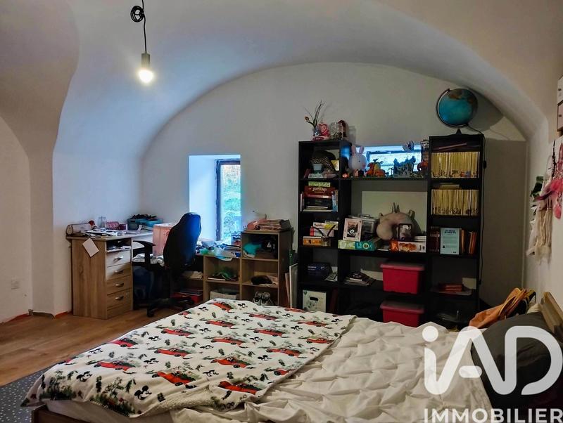 Maison - 285 m² - 5 pièces