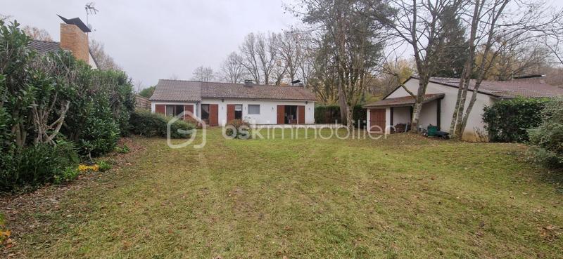 Maison - 99 m² - 6 pièces