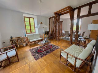 Maison - 260 m² - 8 pièces