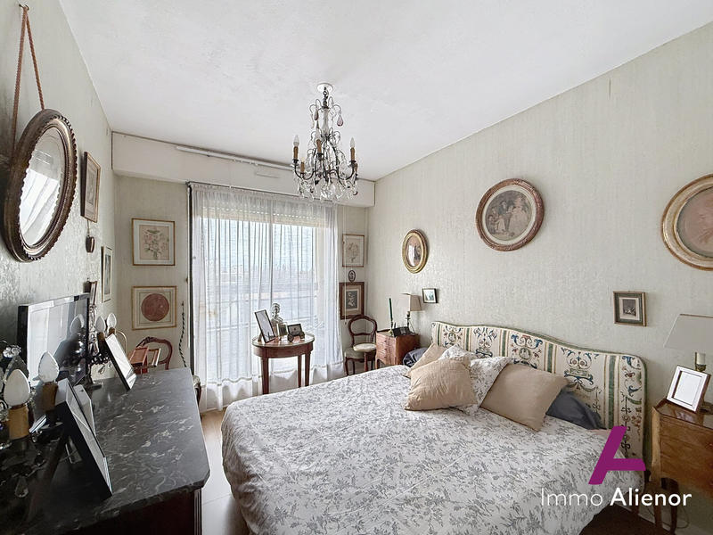 Appartement - 104 m² - 4 pièces